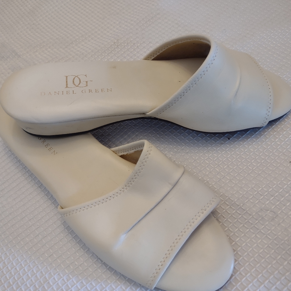 Daniel Green  Dormies slippers